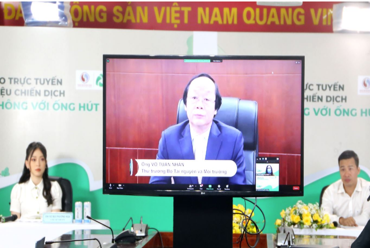 Thứ trưởng Bộ TN&MT phát biểu tại buổi họp báo
